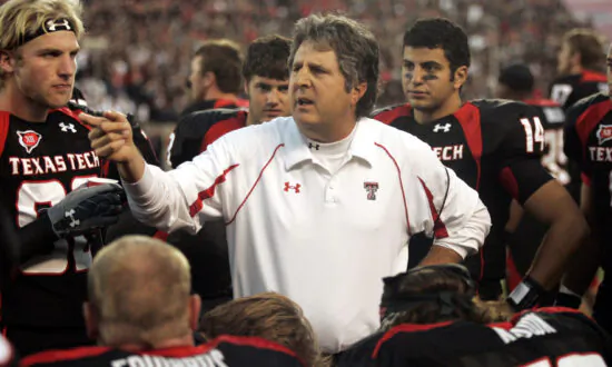 Mississippi State Football Coach Mike Leach Dies at 61