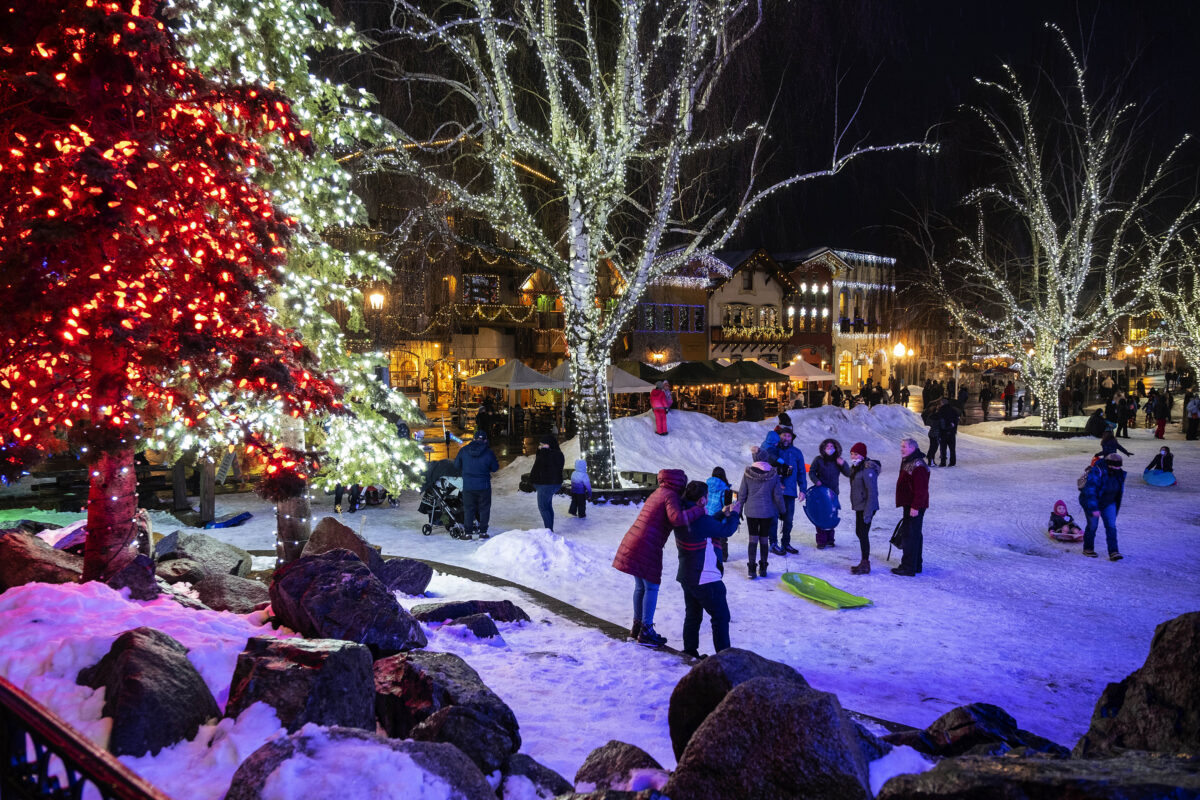 The snow helped give Leavenworth a holiday glow that drew notable crowds to shop, dine, and recreate, Saturday, Jan. 30, 2021. (Dean Rutz/The Seattle Times/TNS)