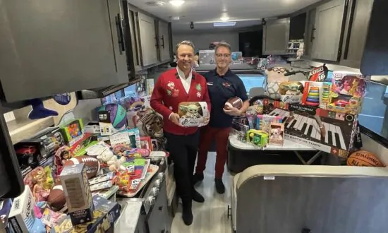 ‘Stuff-an-RV’: SoCal Company Delivers Holiday Joy