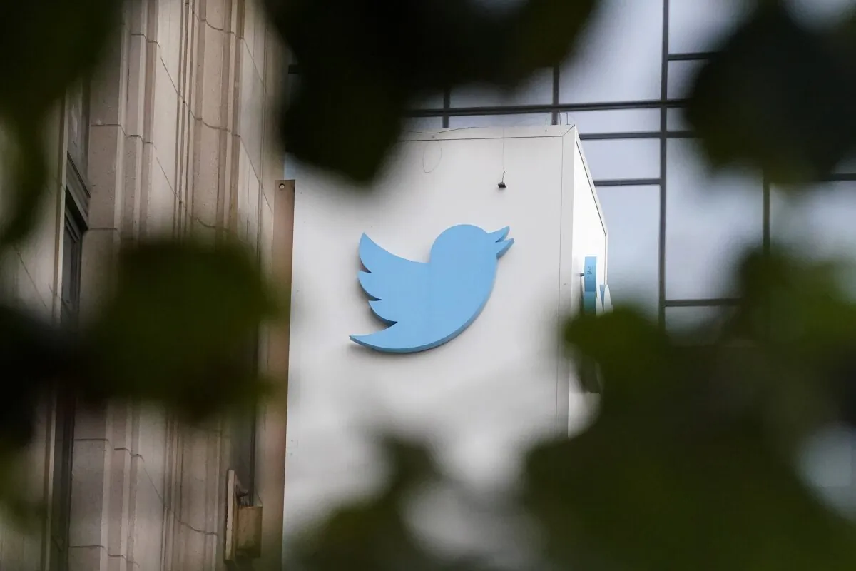 A sign at Twitter headquarters in San Francisco on Dec. 8, 2022. (Jeff Chiu/AP Photo)