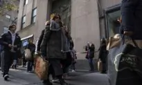 Retail Sales Drop at Start of Key Holiday Shopping Season