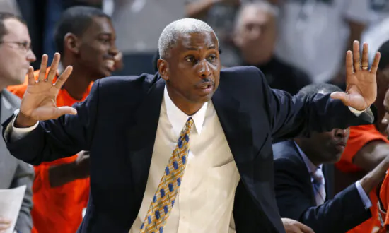 Former Syracuse Star, Knicks Player Louis Orr Dies at 64