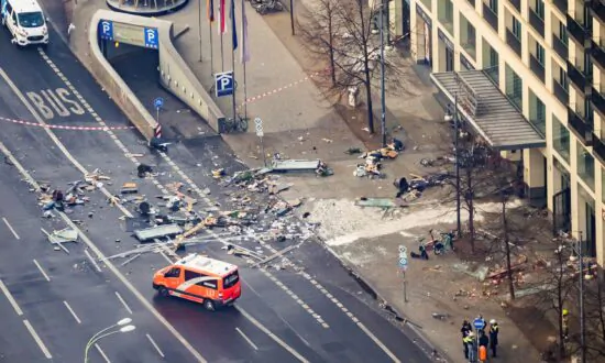 Germany: Huge Berlin Aquarium Bursts, Releases Flood of Fish