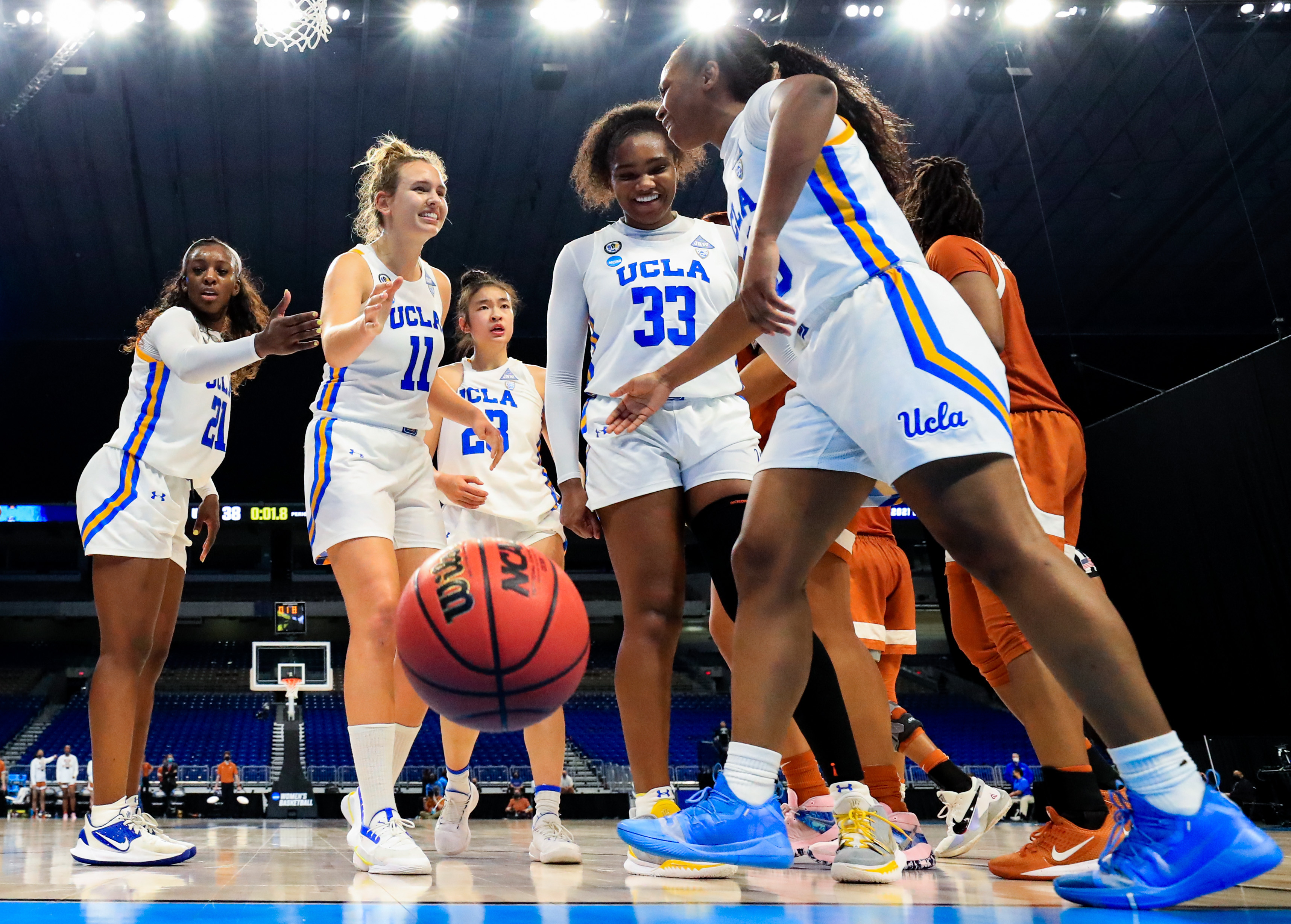 No. 10 UCLA Survives Late Rally to Beat Southern California - Vimarsana News