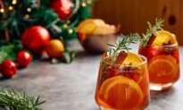 Christmas Cranberry Mocktail (Recipe)