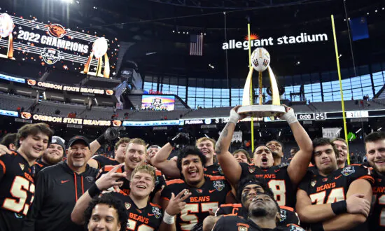 No. 14 Oregon State Stifles Florida in Las Vegas Bowl