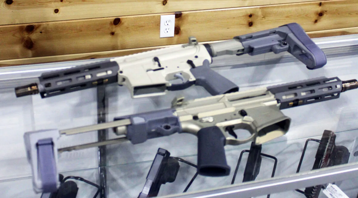 The state of Tennessee will no longer regulate AR15-based pistols, like these. However, state officials warn that federal regulators are writing rules for these weapons. (Michael Clements/The Epoch Times)