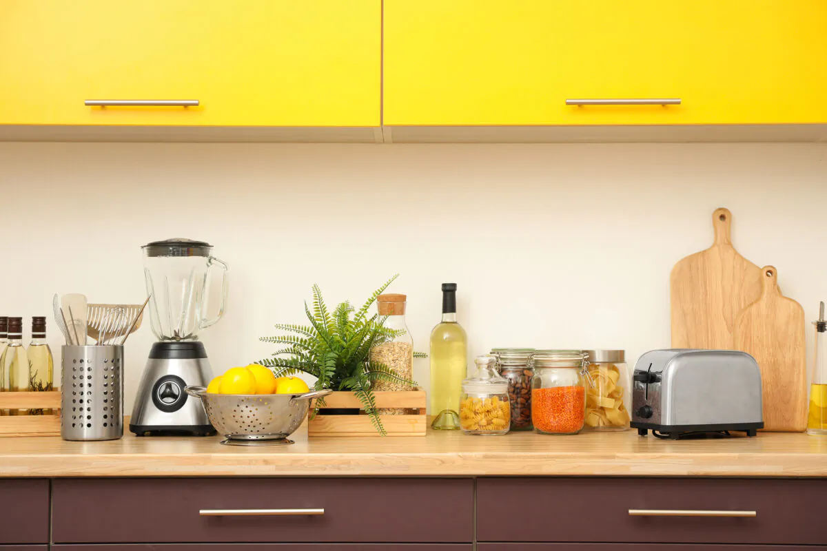 Giving your kitchen a new look can be easy, quick and cheap. (Chernetskaya/Dreamstime/TNS)