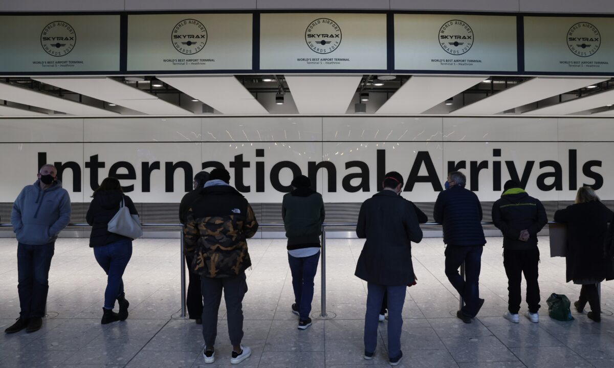 NextImg:Net Migration Hits New Record of 606,000