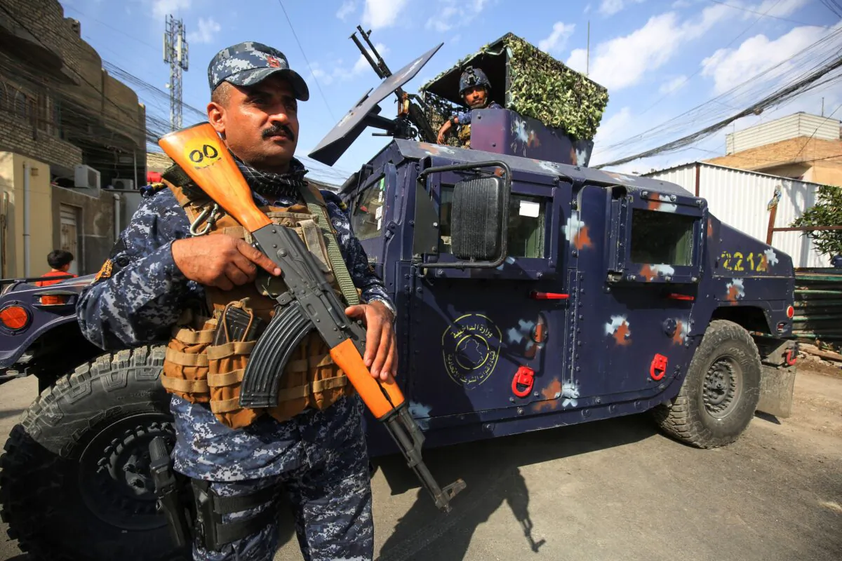 Member of the Iraqi federal police forces in a file photo. (Ahmad Al-Rubaye/AFP via Getty Images)
