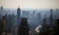 Chinese Business Confidence Falls to Lowest in Almost a Decade on COVID-19