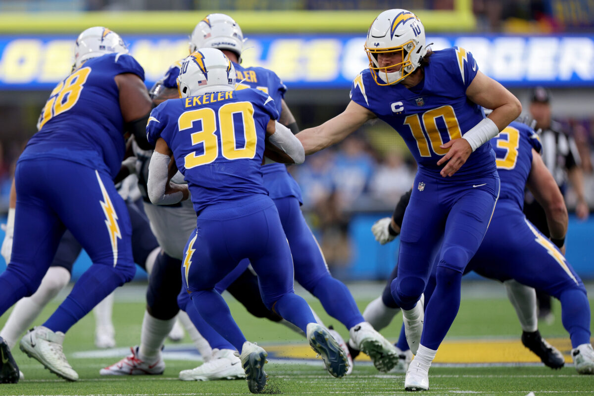 Tennessee Titans vs Los Angeles Chargers - December 18, 2022