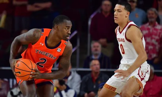 Points Off Turnovers Help USC Upset No. 19 Auburn