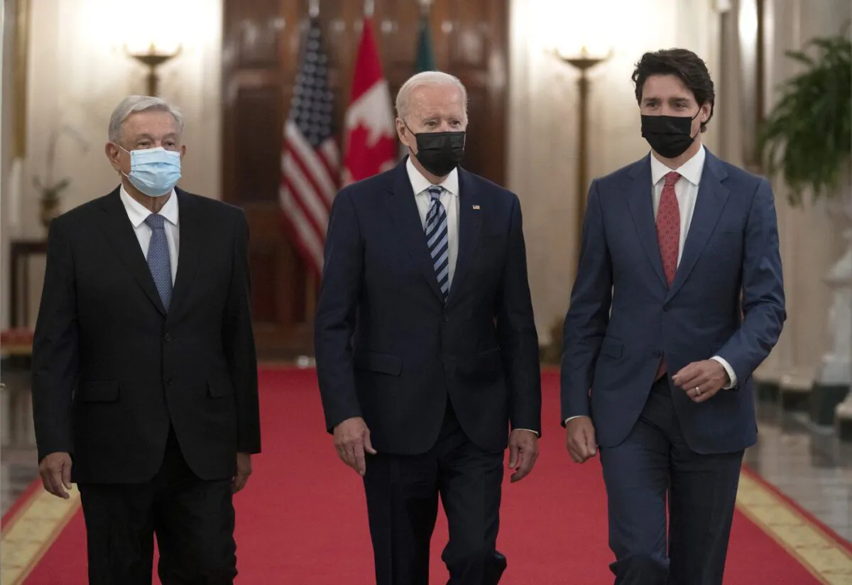 Canadian Prime Minister Justin Trudeau walks with United States President Joe Biden and Mexican President Andrés Manuel López Obrador to a meeting at the North American Leaders' Summit Thursday, Nov. 18, 2021 (The Canadian Press/Adrian Wyld)
