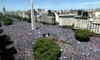 Argentines Welcome Their Team After Winning the FIFA World Cup