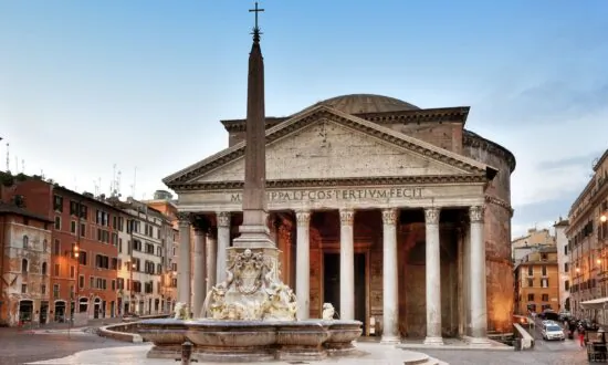 The Pantheon: A Stage Between Heaven and Earth