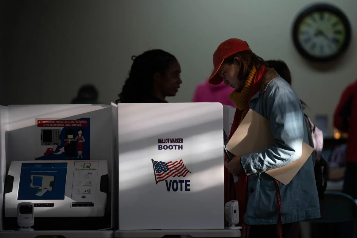 People vote on Election Day at a polling location at Indianola Church of Christ in Columbus, Ohio, Nov. 8, 2022. (Drew Angerer/Getty Images)