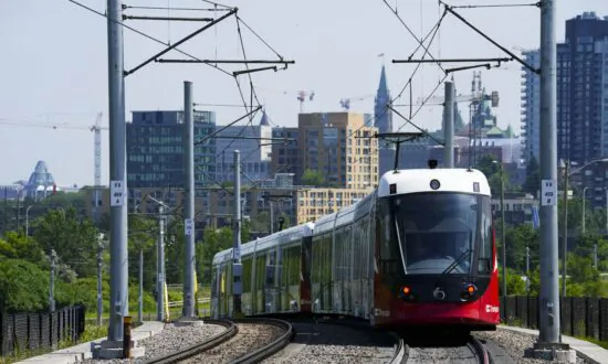 Ottawa’s Light-Rail Transit Service Fully up and Running After Month-Long Closure