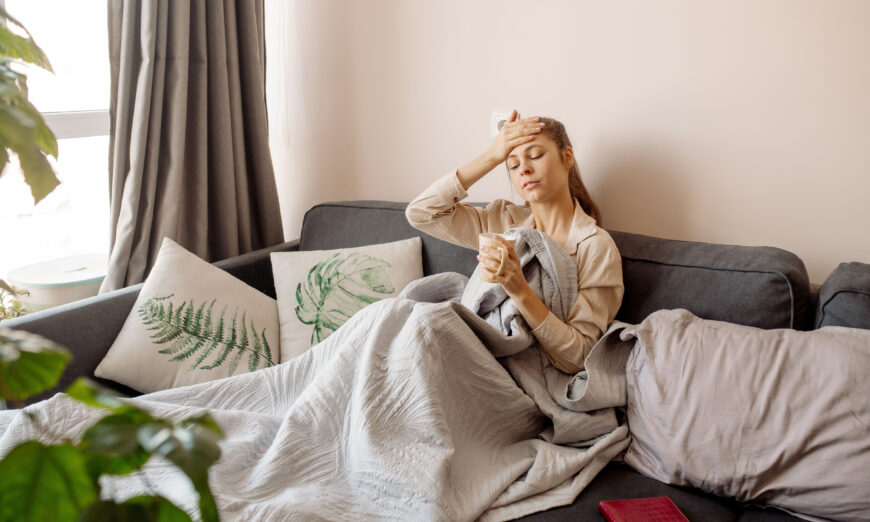 Signs of post-viral chronic fatigue syndrome (CFS) include fatigue, combined with brain fog or pain that lasts more than three months after the initial infection. (Starocean/Shutterstock)