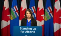 Alberta Premier Says She Can’t Offer Pardons to Those Charged With Violating Pandemic Restrictions