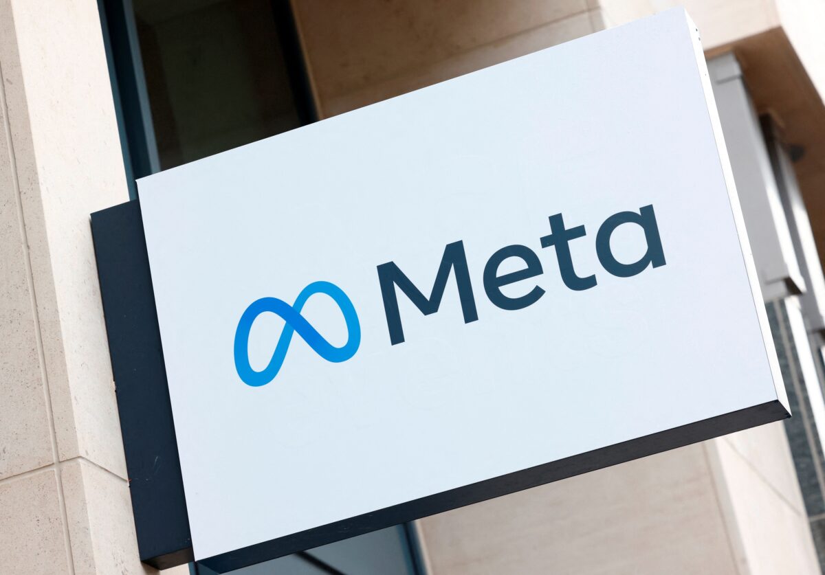 NextImg:Meta to Test Blocking News on Instagram, Facebook for Some Canadians