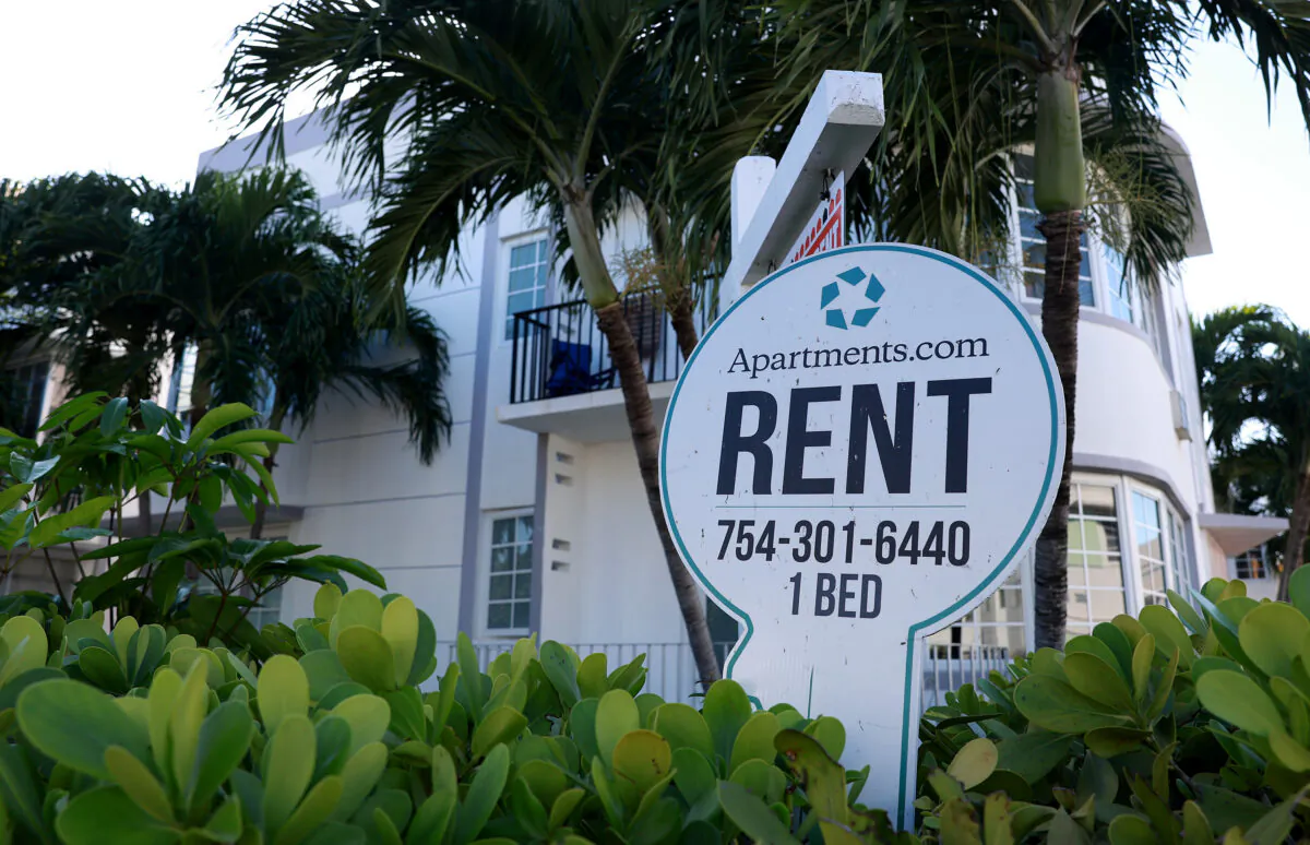 A rental sign in front of a building in Miami Beach, Fla. on Dec. 6, 2022. (Joe Raedle/Getty Images)