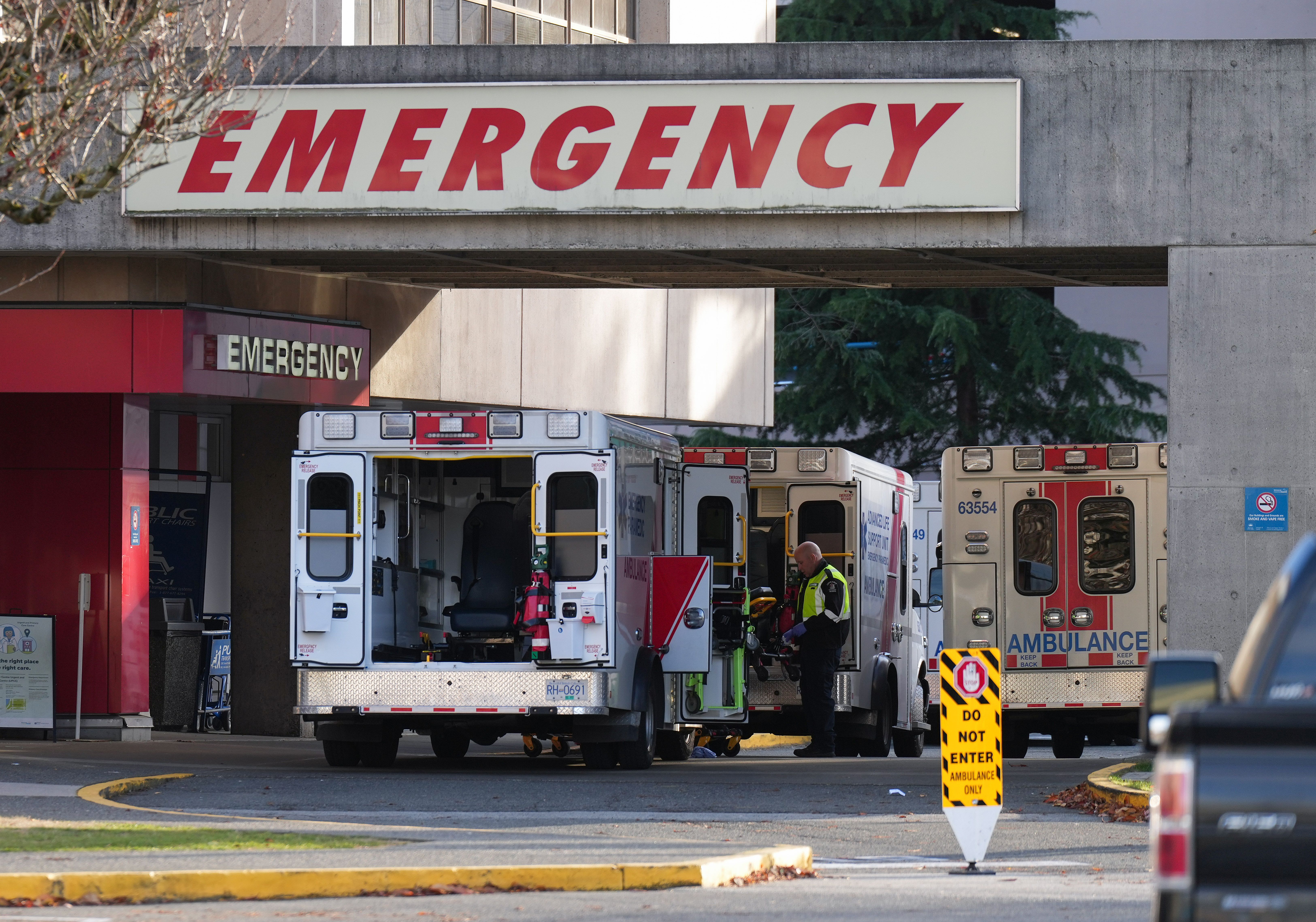 BC Says It Won't Drop Vaccine Mandate as Rural Mayors Raise Alarm Over Nursing Shortages, Hospital Closures - Vimarsana News