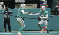 Playoff Hopes for Packers, Dolphins on Diverging Paths