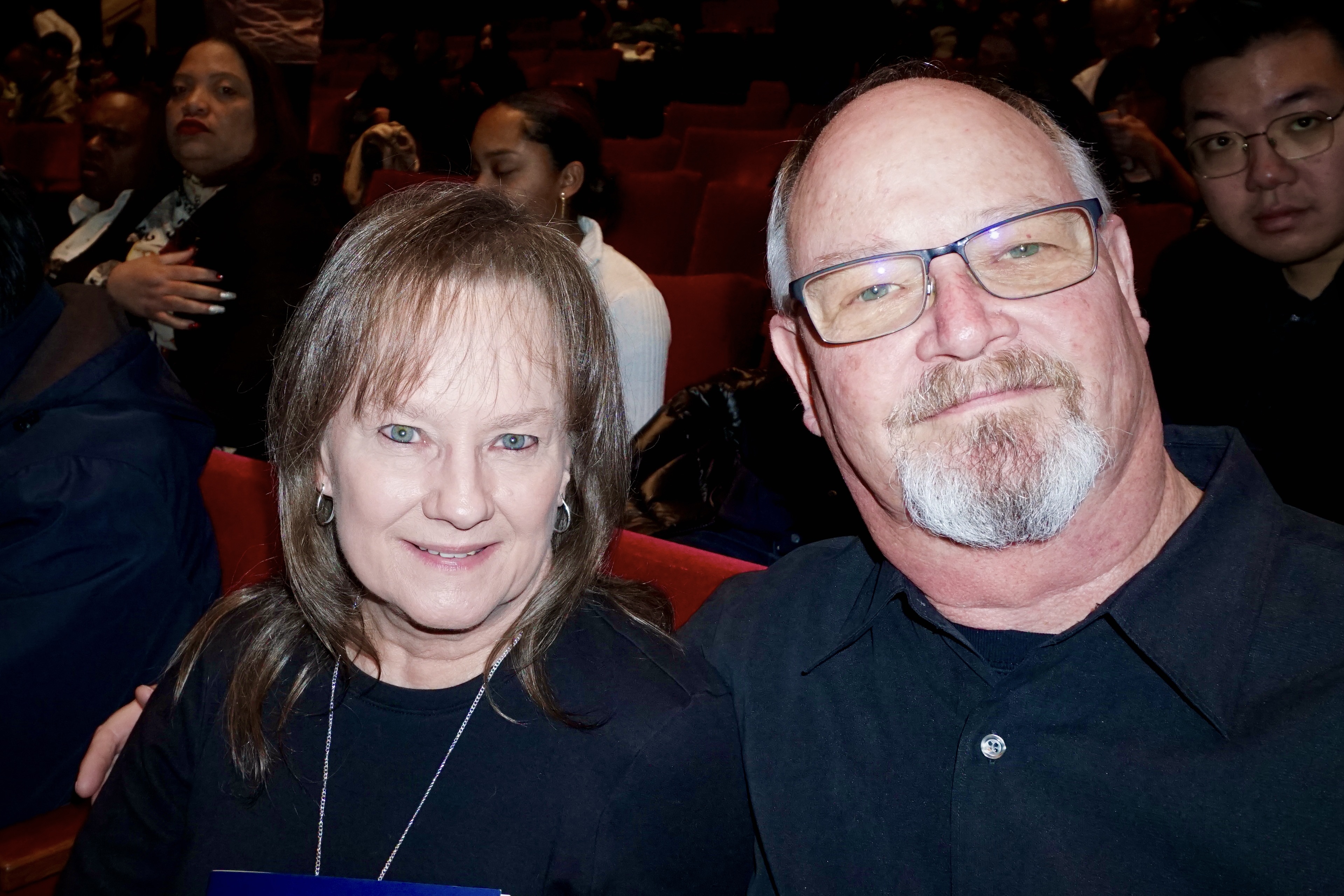 Couple Celebrates Anniversary by Experiencing Shen Yun - Vimarsana News