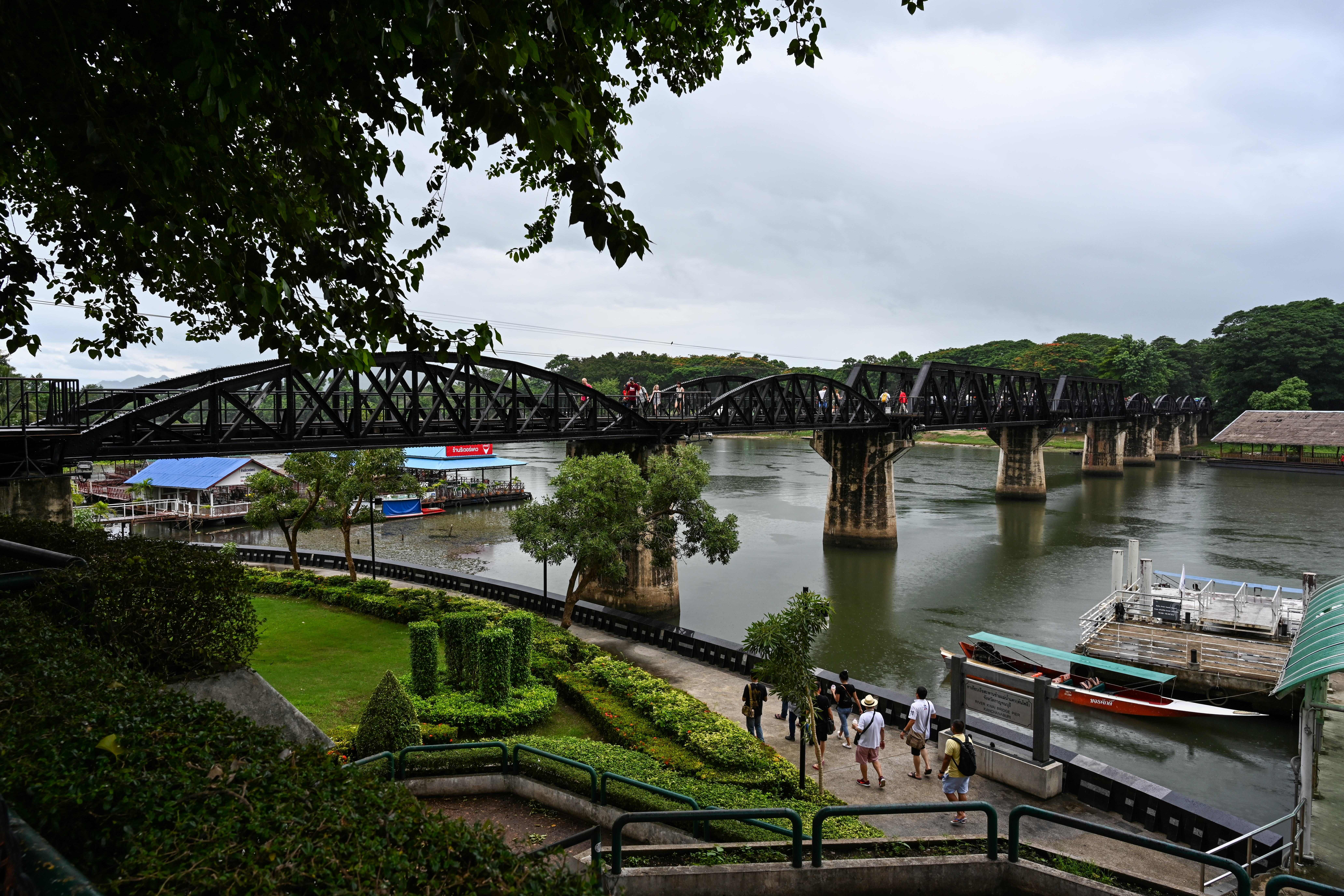 Irish Tourist Dies in Fall From Moving Train in Thailand - Vimarsana News