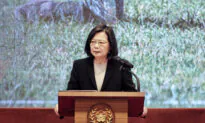 Taiwan President Tells Pope Francis War With China Not an Option
