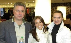 Business Owners Find Inspiration in Shen Yun