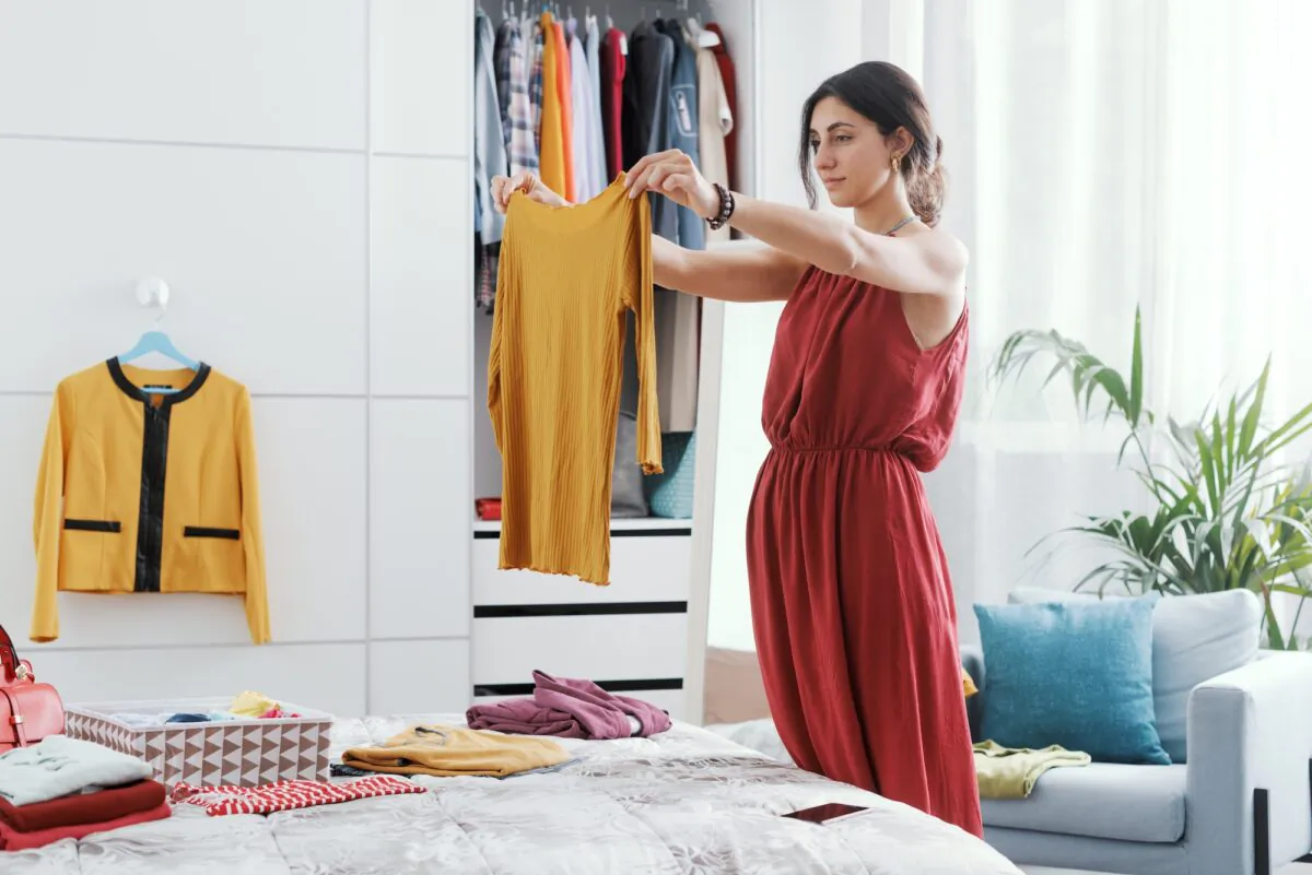 Disorder can be a stressful burden, while decluttering can bring peace. (Stock-Asso/Shutterstock)