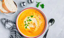 Butternut Squash Soup with Ginger & Garlic (Recipe)