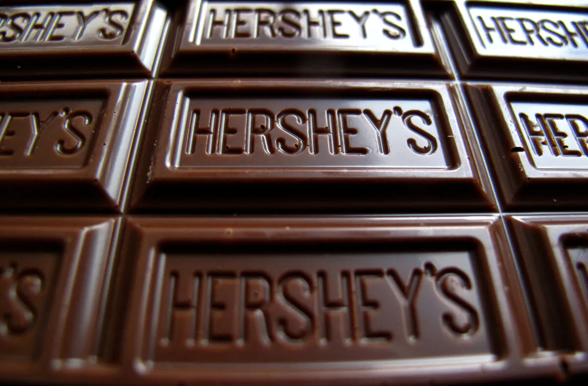 A Hershey's chocolate bar in a photo illustration in Encinitas, Calif., on Jan. 29, 2015. (Mike Blake/Reuters)