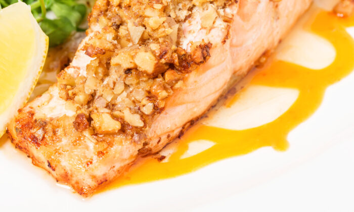 Walnut-Crusted Wild Salmon (Recipe)