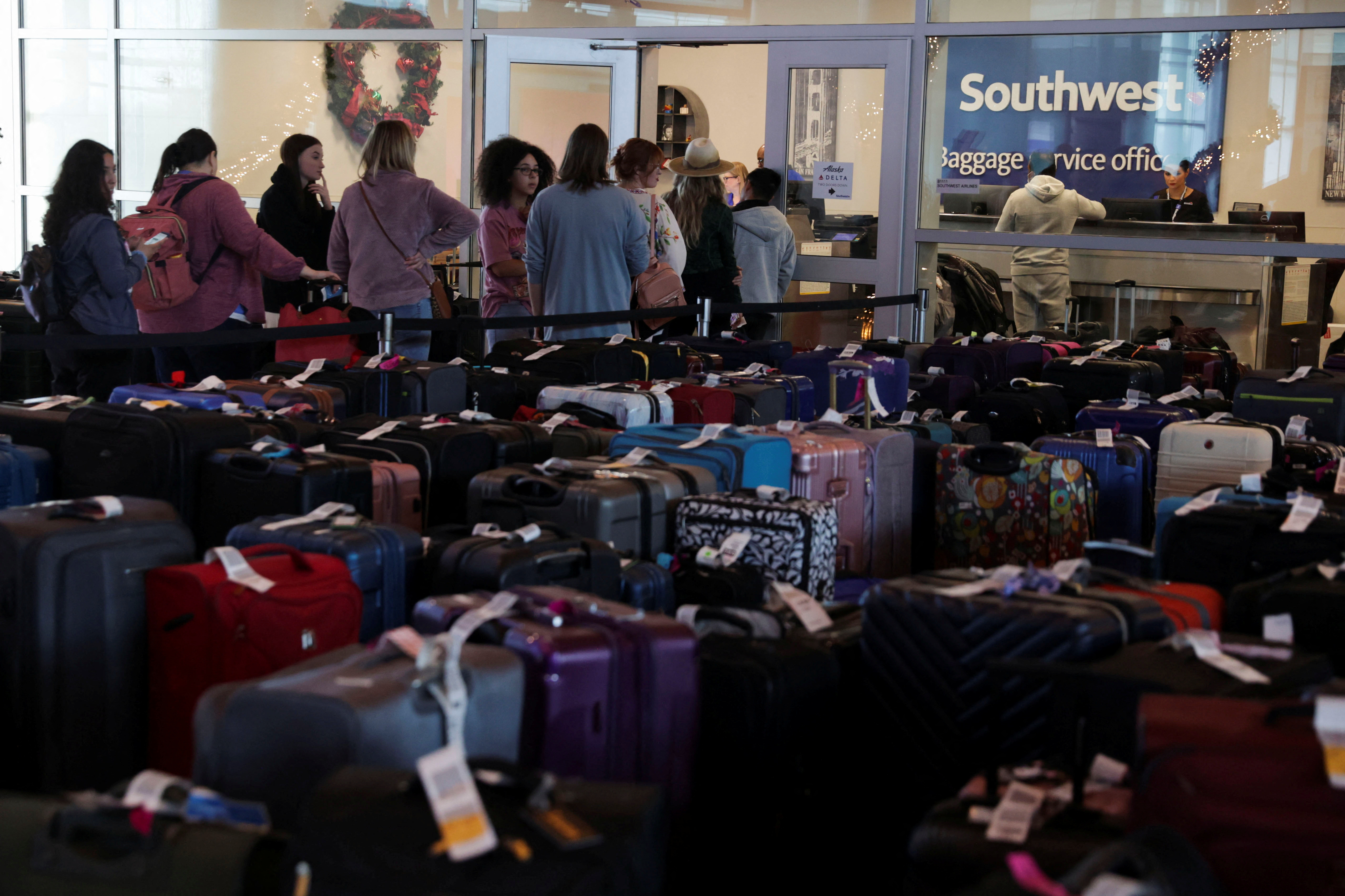 Customer Sues Southwest Airlines Over Denied Refunds For Two Cancelled Flights - Vimarsana News