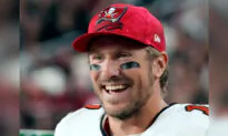 Bucs’ Gabbert, Brothers Rescue People in Tampa Chopper Crash