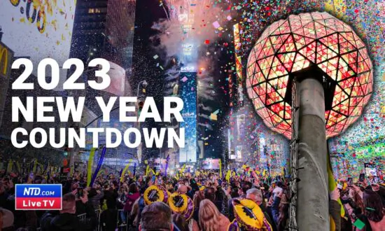 Thousands Celebrate New Year’s Eve in Times Square