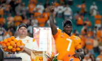 No. 6 Tennessee tops No. 10 Clemson 31–14 in Orange Bowl