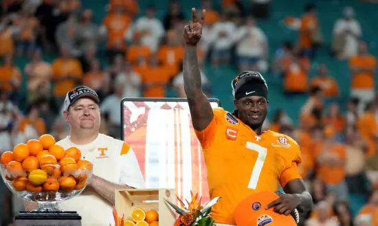No. 6 Tennessee tops No. 10 Clemson 31–14 in Orange Bowl