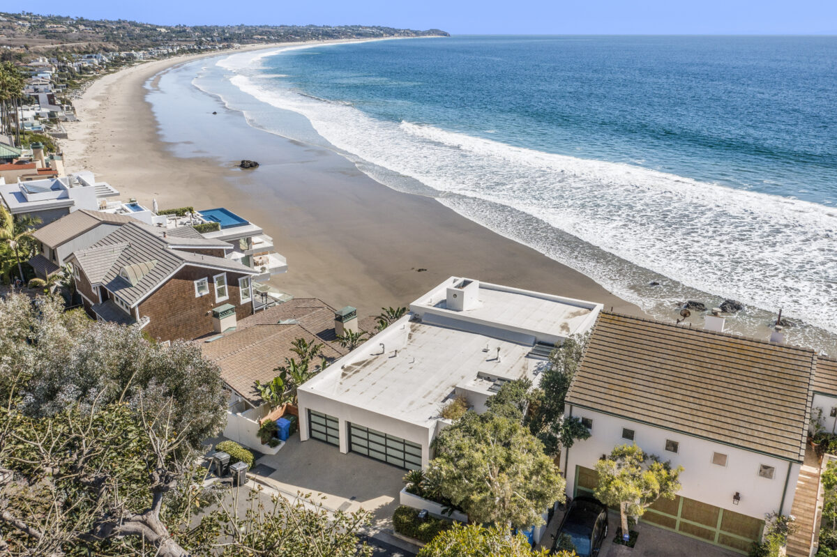 NextImg:'Hidden' Malibu Beach Opens to the Public After Homeowners Blocked Access