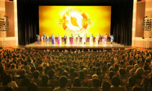 Japan Audience Grateful for Shen Yun: ‘This Year Will Be a Good Year’