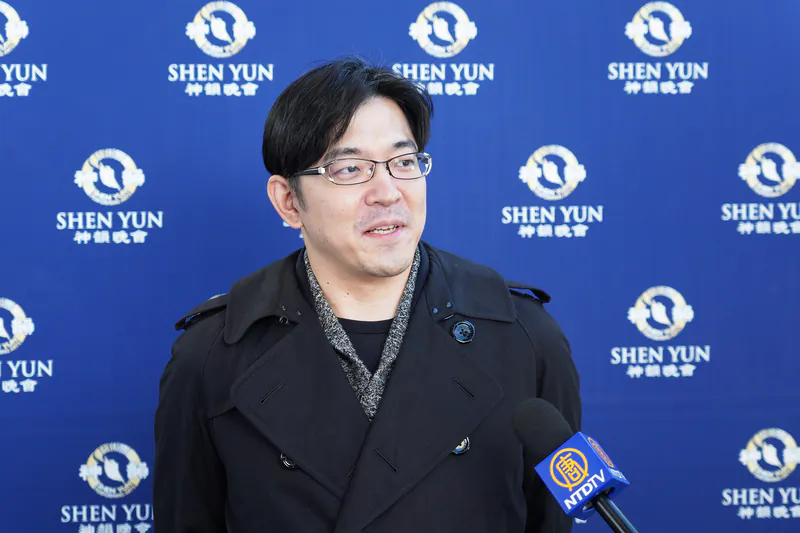 Imamura Narihiro, the president of a real estate company, attends Shen Yun Performing Arts at the Hiroshima Bunka Gakuen HBG Hall in Hiroshima, Japan, on the afternoon of Jan. 3, 2023. (Annie Gong/The Epoch Times)