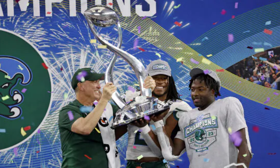 Tulane Scores 16 Late Points, Beats USC 46–45 in Cotton Bowl
