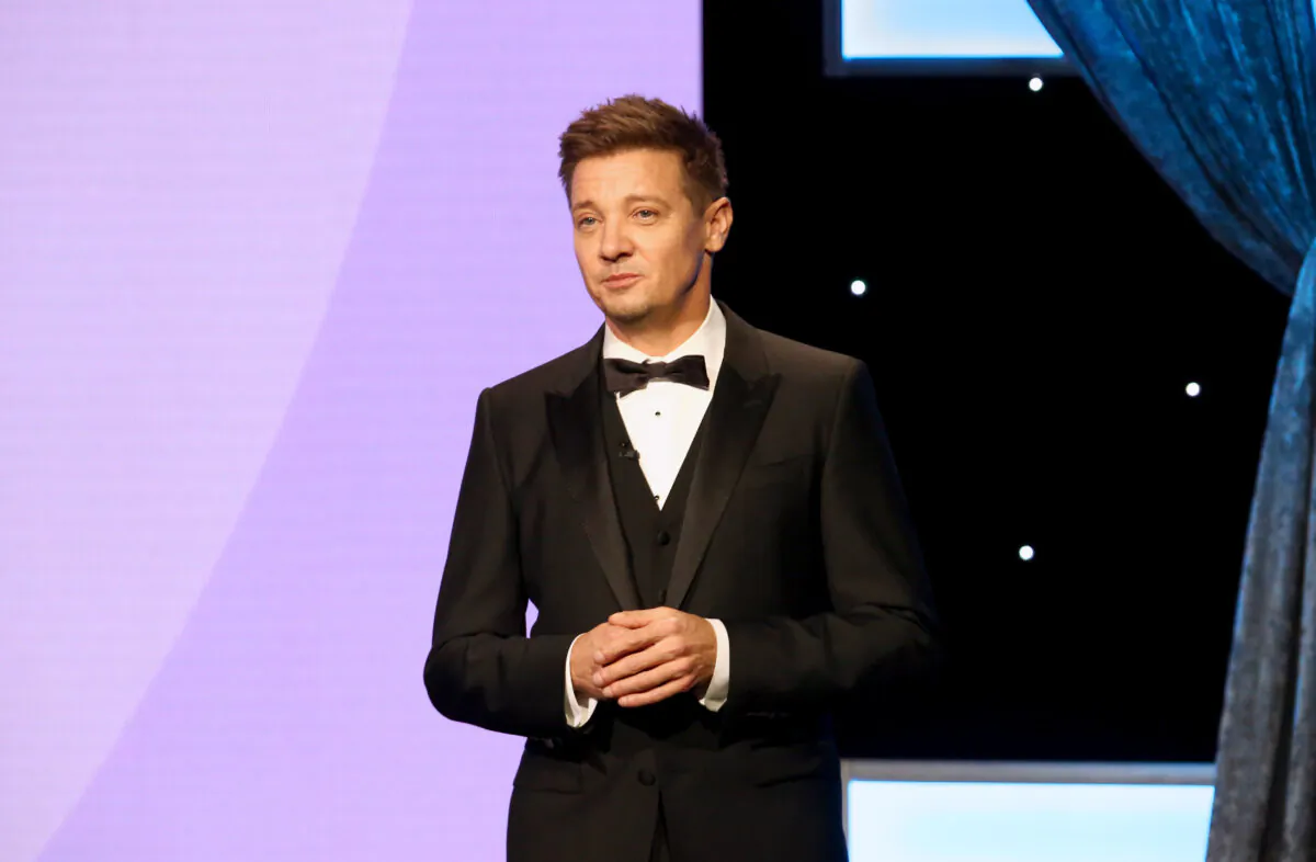 Jeremy Renner speaks onstage during the 35th Annual American Cinematheque Awards Honoring Scarlett Johansson at The Beverly Hilton in Beverly Hills, Calif., on Nov. 18, 2021. (Tommaso Boddi/Getty Images)