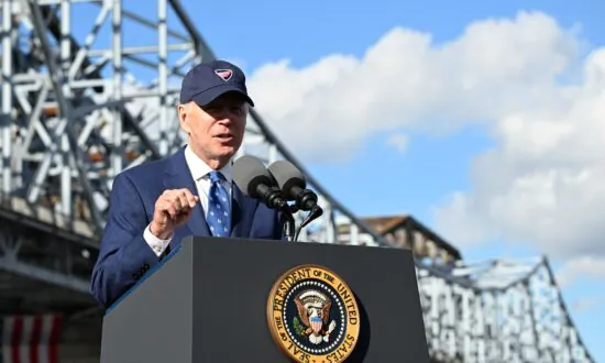 Biden Praises Bipartisanship and the Passing of Infrastructure Bill at ‘Dangerous’ Ohio River Bridge