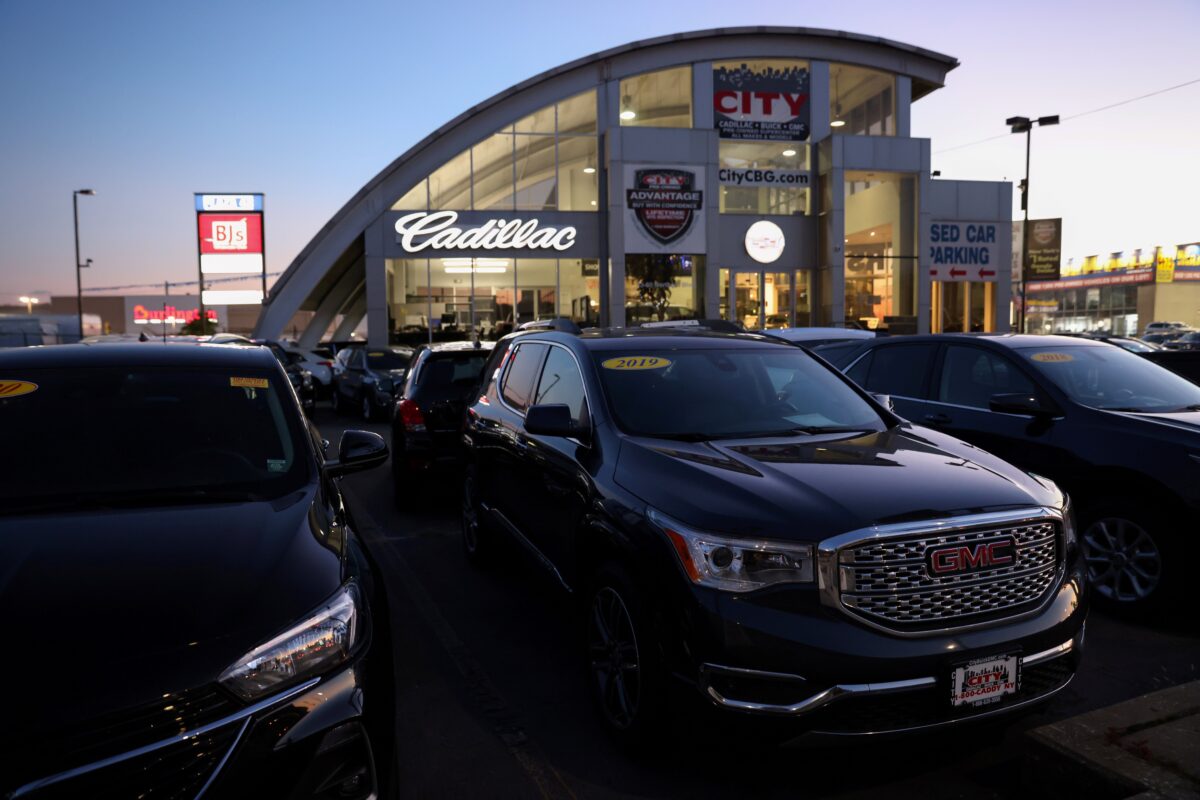 NextImg:GM Will Join Tesla's EV Charging Network, Making It the De Facto Industry Standard