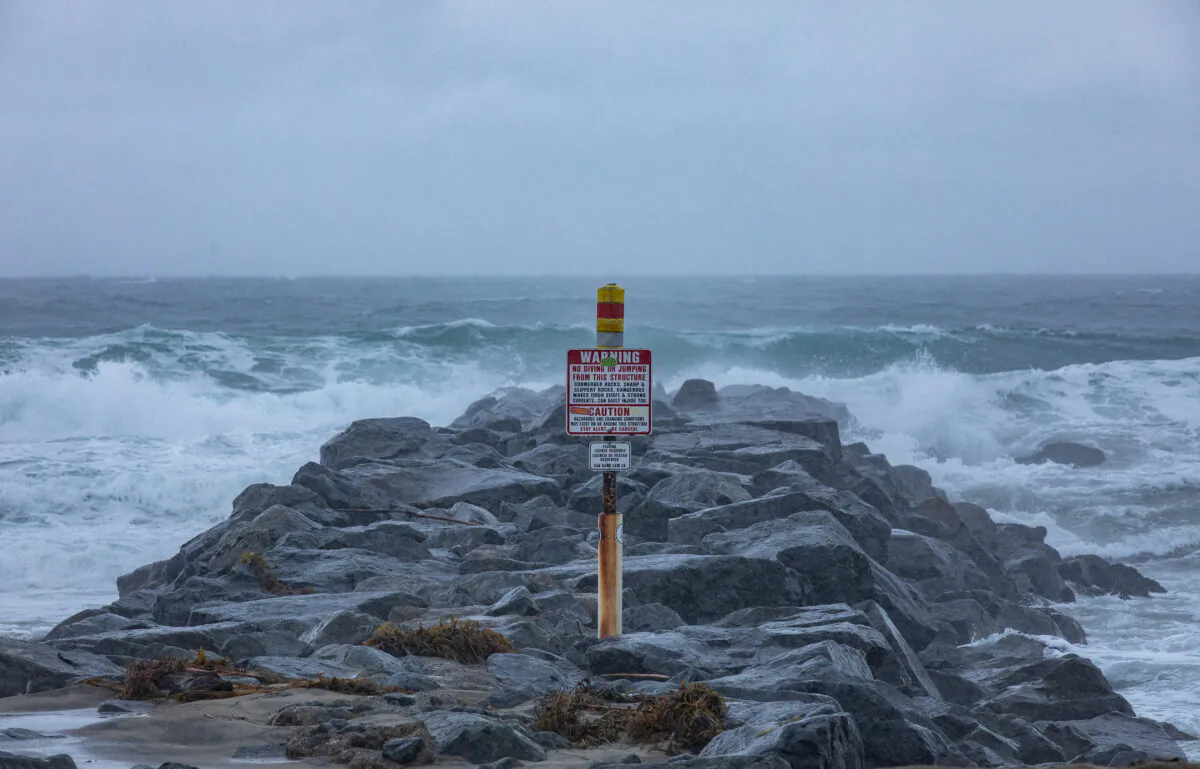 A rainstorm hits Newport Beach, Calif., on Jan 5, 2023. (John Fredricks/The Epoch Times)