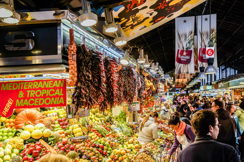 The most famous market in Barcelona, La Boqueria is known worldwide for its tapas restaurants and fresh gourmet food.(Kiev.Victor/Shutterstock)